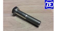 ZF Болт 18*1,5*85 картера 0636100547